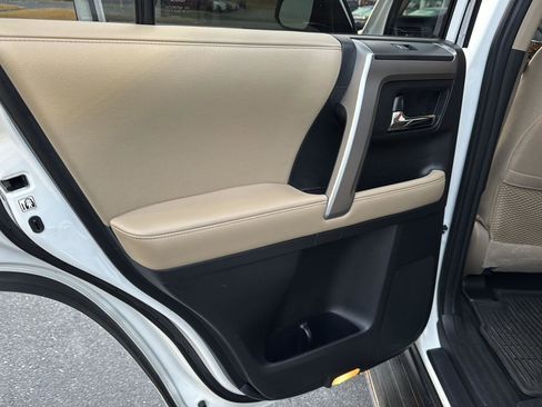 Certified 2018 Toyota 4Runner SR5 image 15