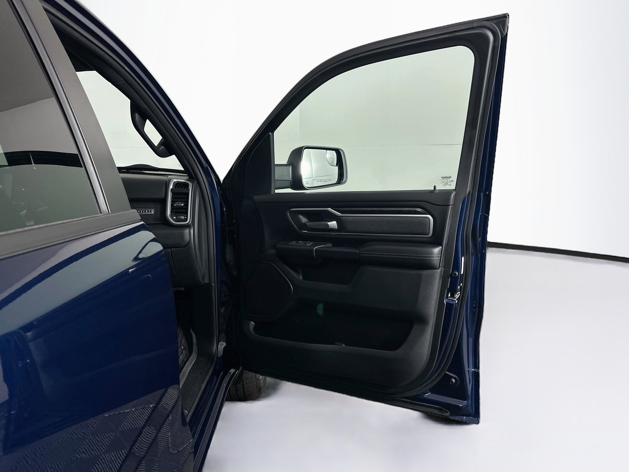 Used 2021 RAM 1500 Big Horn AWD/4WD image 30