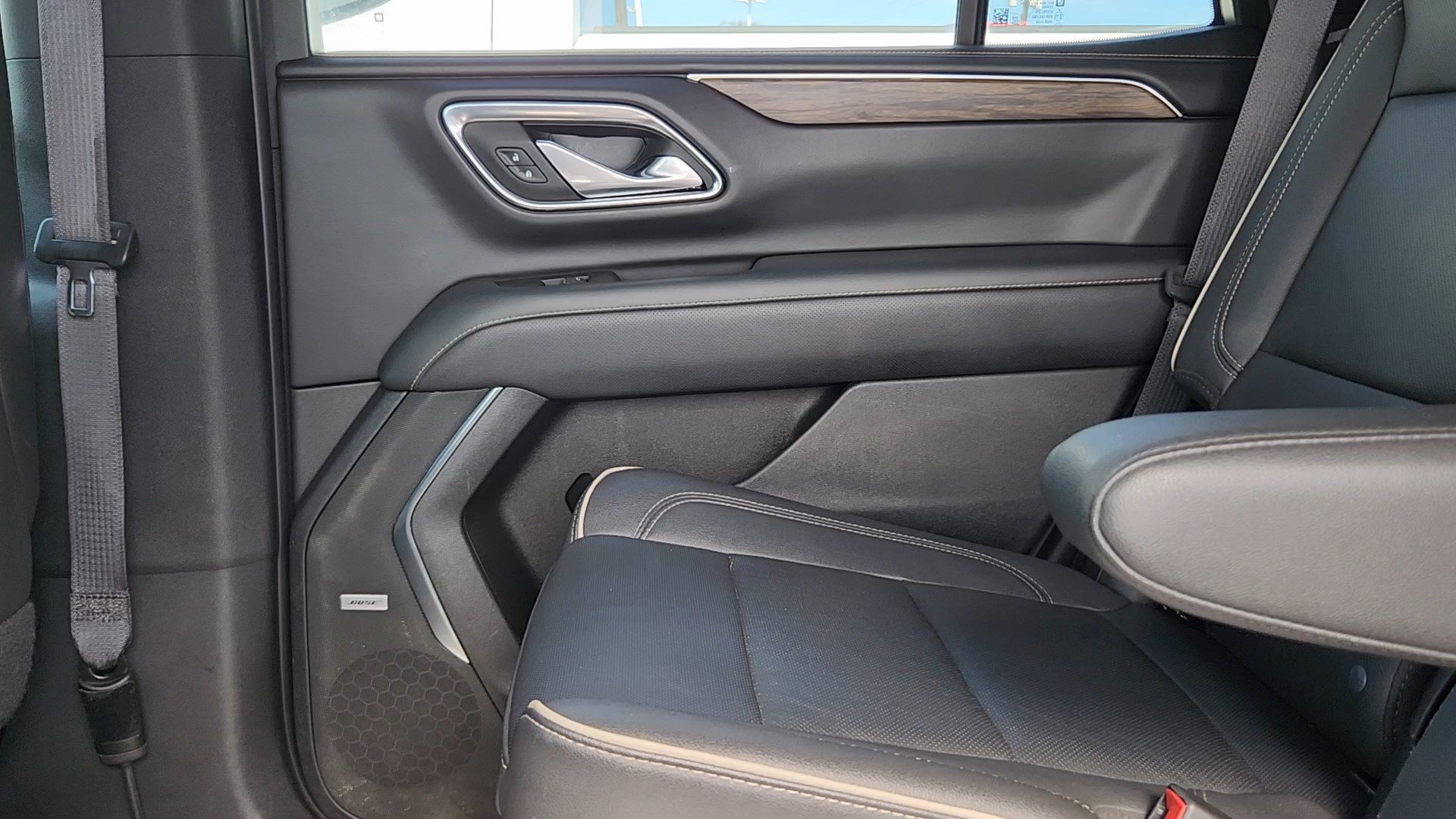 Used 2023 Chevrolet Tahoe Premier AWD/4WD image 15