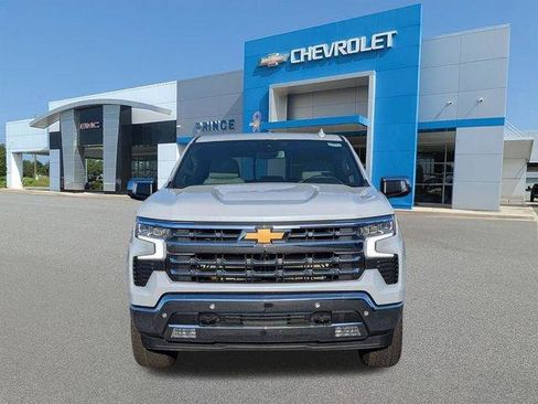 New 2026 Chevrolet Silverado 1500 LTZ w/ Z71 Off-Road Package AWD/4WD image 11
