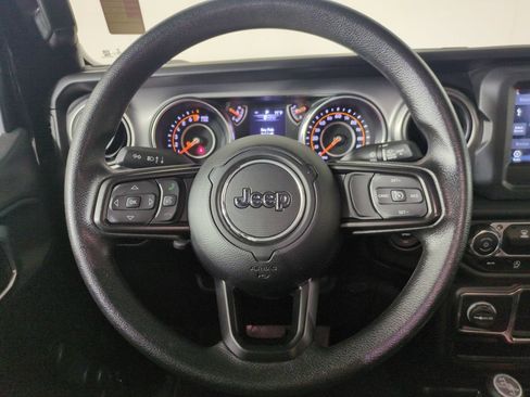 Used 2022 Jeep Gladiator Sport AWD/4WD image 17
