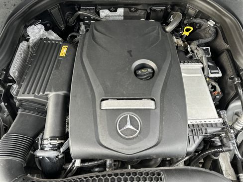 Certified 2018 Mercedes-Benz GLC 300 4MATIC image 35