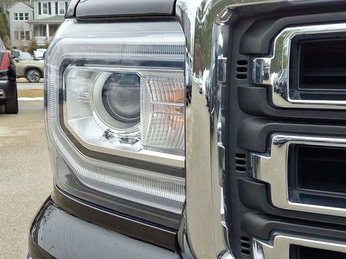 Certified 2018 GMC Sierra 1500 SLE w/ SLE Value Package image 28