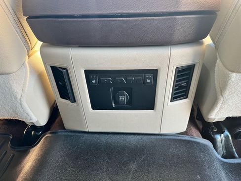 Used 2018 RAM 2500 Laramie image 22