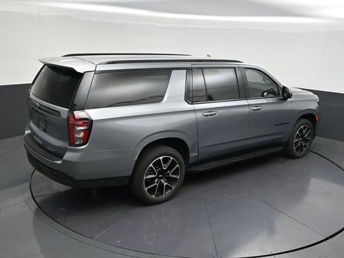 Used 2024 Chevrolet Suburban RST w/ Luxury Package RWD image 21