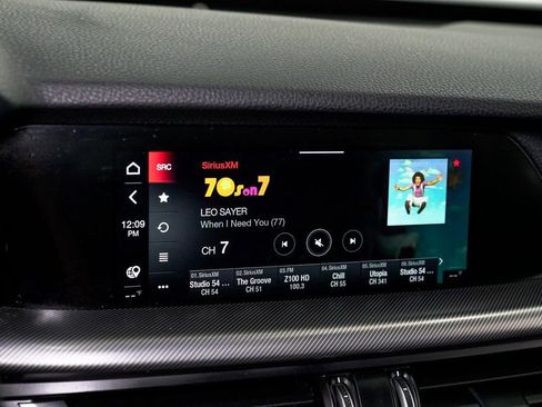 Used 2023 Alfa Romeo Stelvio Veloce image 18