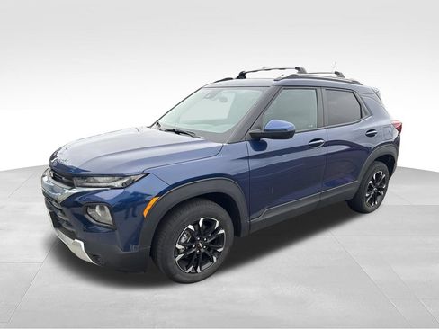 Used 2022 Chevrolet TrailBlazer LT AWD/4WD image 1