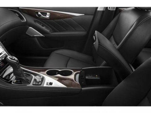 Used 2018 INFINITI Q50 Luxe w/ Essential Package (3.0T Luxe) image 18