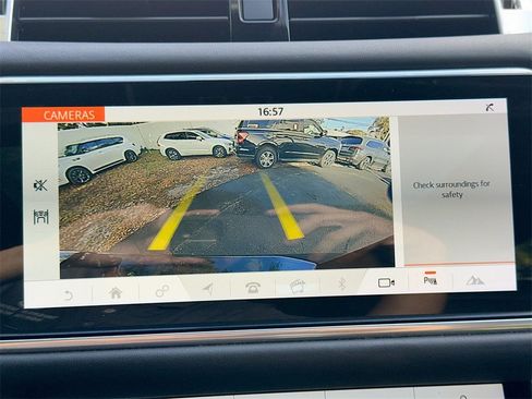 Used 2020 Land Rover Range Rover Sport HST image 15