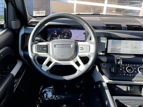 Used 2020 Land Rover Defender 110 First Edition AWD/4WD image 5