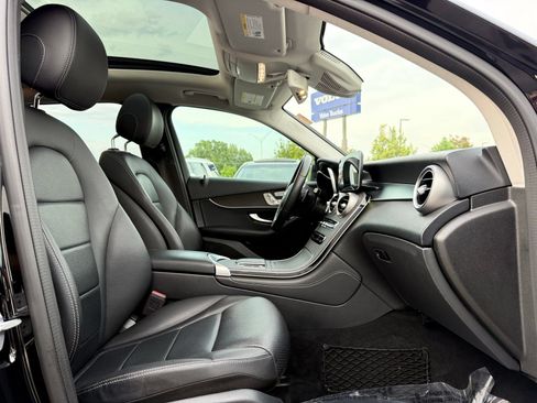 Used 2020 Mercedes-Benz GLC 300 4MATIC w/ Driver Assistance Package image 26