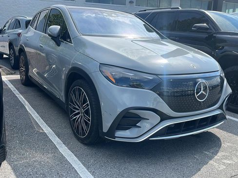 Used 2023 Mercedes-Benz EQE 500 4MATIC SUV image 1