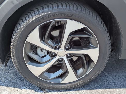 Used 2018 Hyundai Tucson Value w/ Cargo Package FWD image 32