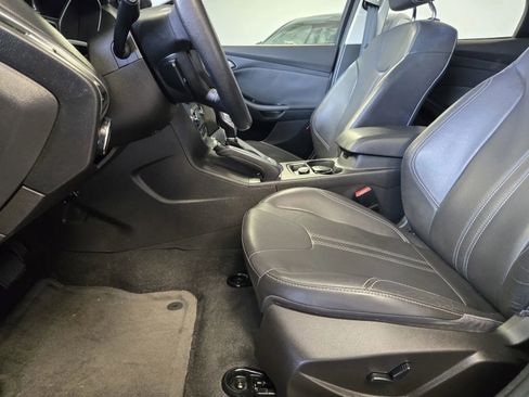 Used 2012 Ford Focus Titanium image 14