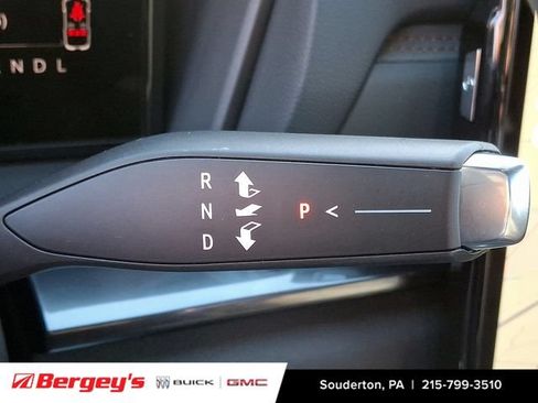 New 2026 GMC Terrain AT4 w/ LPO, Black Badging Package AWD/4WD image 12