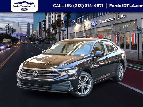 Used 2024 Volkswagen Jetta SE image 1