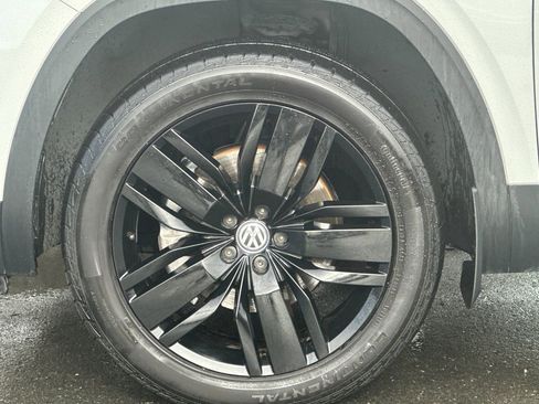 Used 2019 Volkswagen Atlas SEL Premium image 11