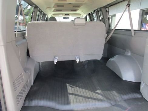 Used 2014 Chevrolet Express 3500 LS RWD image 8