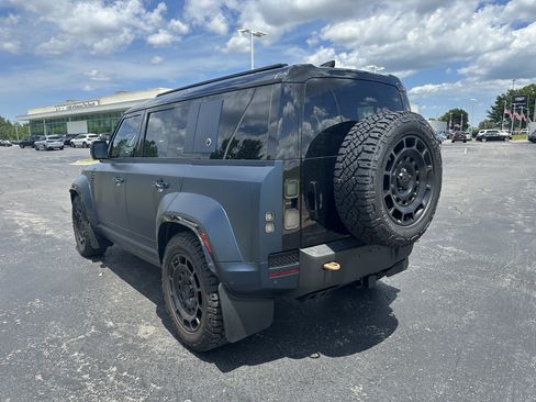 Used 2026 Land Rover Defender 110 OCTA AWD/4WD image 9