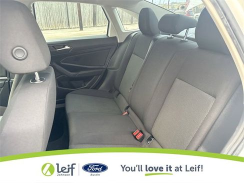 Used 2019 Volkswagen Jetta SE image 28