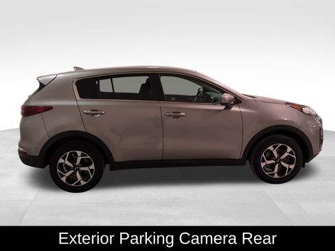 Used 2020 Kia Sportage LX image 2