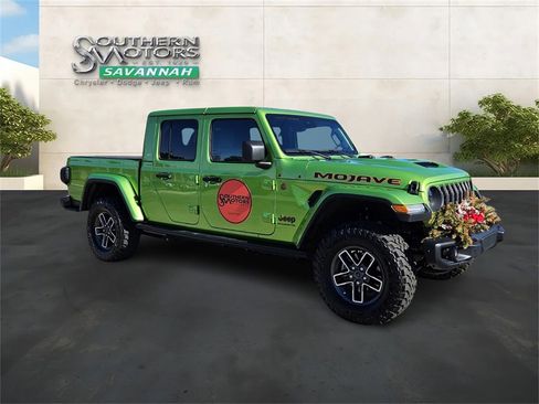 New 2025 Jeep Gladiator Mojave image 7
