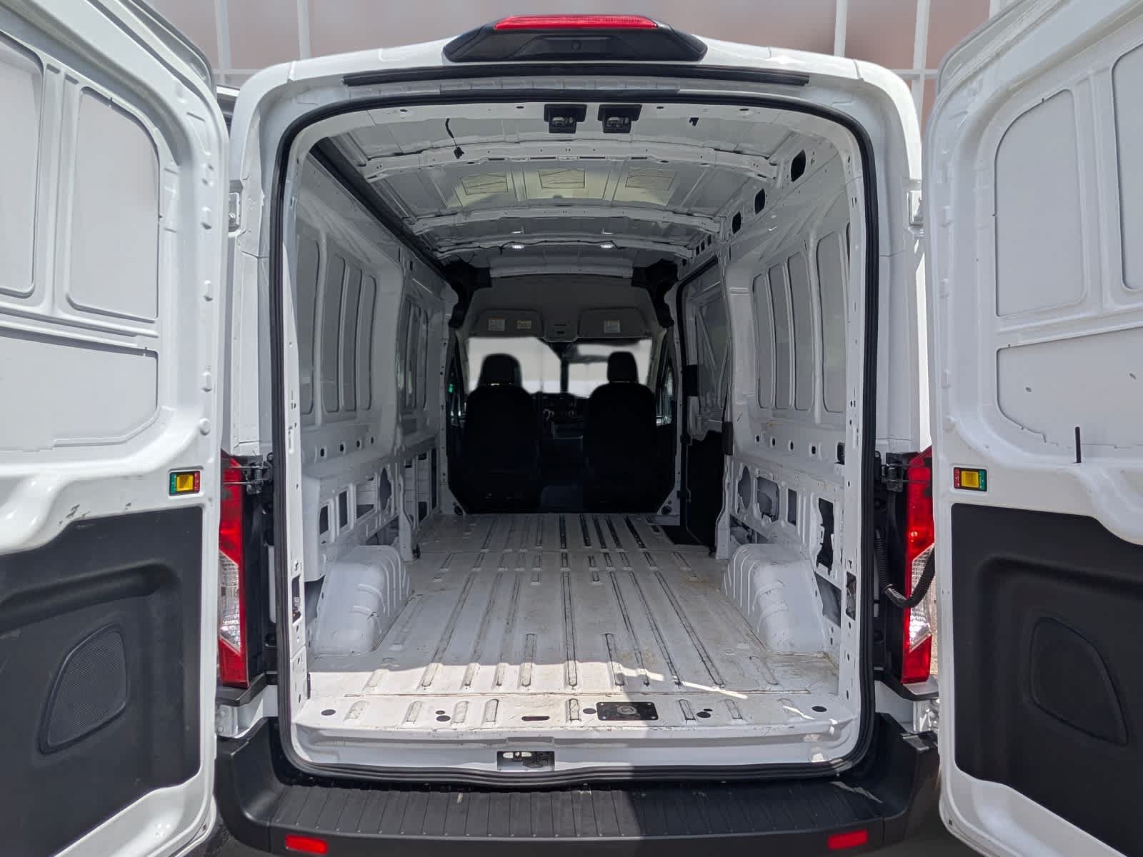 Used 2024 Ford Transit 250 148 Medium Roof Extended AWD image 17