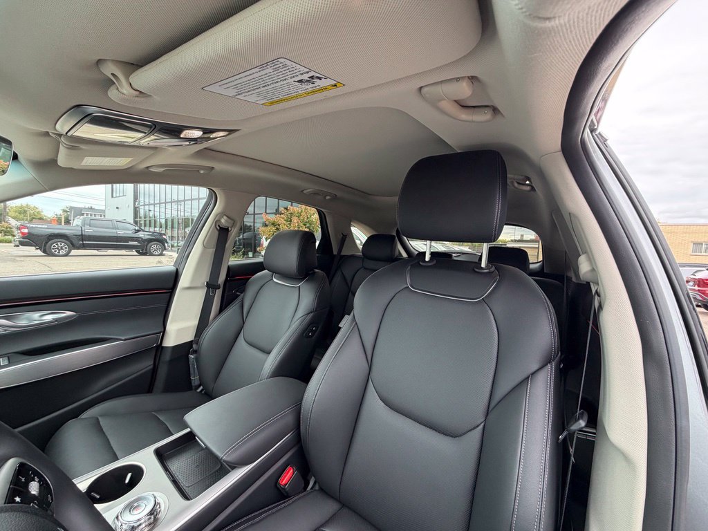 Used 2026 Genesis GV70 2.5T Select AWD/4WD image 27