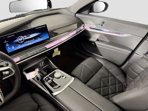 New 2026 BMW 740i RWD image 22