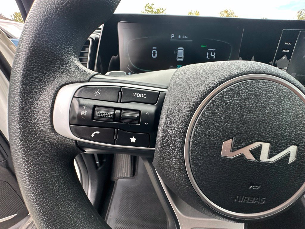 Used 2023 Kia Sportage LX AWD/4WD image 14