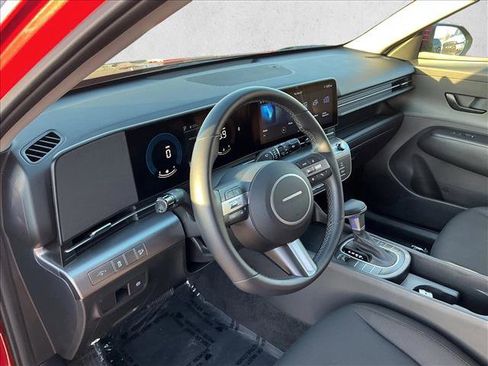 Used 2025 Hyundai Kona SEL image 10