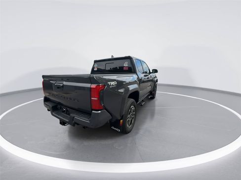 Used 2025 Toyota Tacoma TRD Sport w/ TRD Sport Upgrade Package AWD/4WD image 7