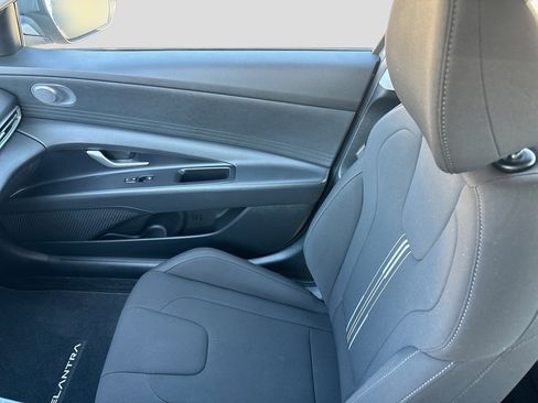 Used 2024 Hyundai Elantra SEL FWD image 21