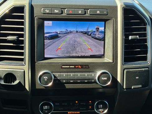 Used 2020 Ford Expedition Max XLT w/ Equipment Group 201A AWD/4WD image 22