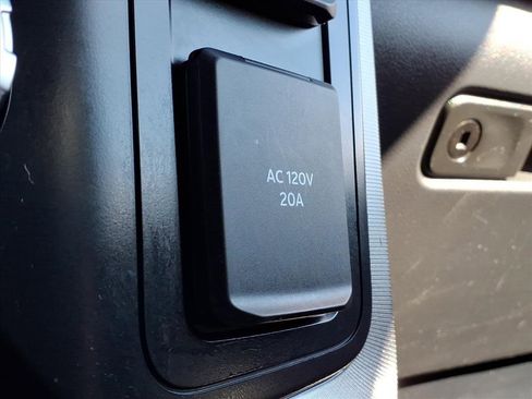 Used 2022 Ford F150 Platinum w/ Equipment Group 701A High image 28