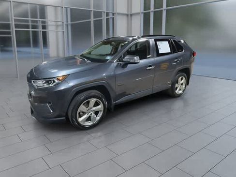 Used 2019 Toyota RAV4 Limited w/ Carpet Mat Package AWD/4WD image 3