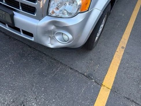 Used 2012 Ford Escape XLT AWD/4WD image 3