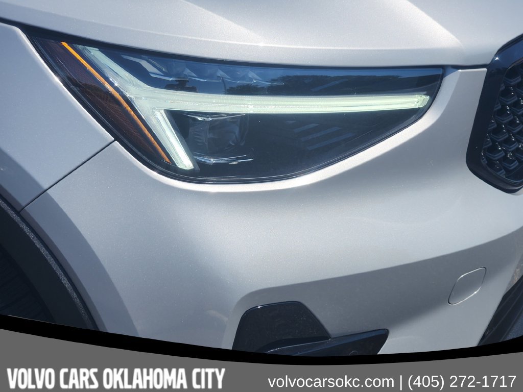 Certified 2024 Volvo XC40 B5 Plus w/ Protection Package Premier AWD/4WD image 7