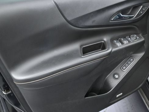 Used 2019 Chevrolet Equinox Premier FWD image 11