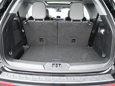 Certified 2023 Ford Explorer Limited w/ Limited Technology Package AWD/4WD image 29