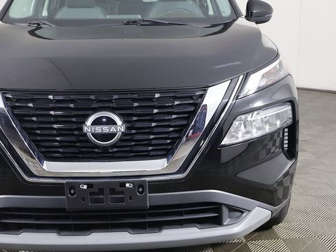 Used 2023 Nissan Rogue SV image 12