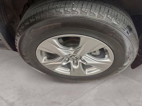 Used 2025 Toyota RAV4 XLE w/ Convenience Package image 14