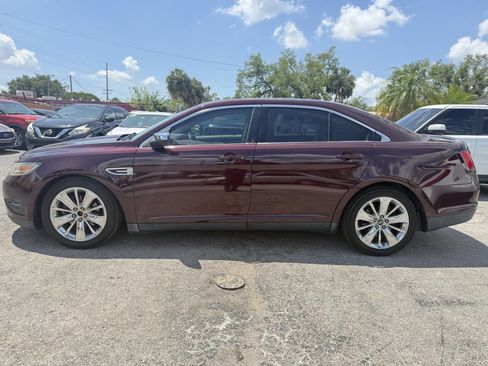 Used 2011 Ford Taurus Limited w/ 303A Rapid Spec Order Code FWD image 4
