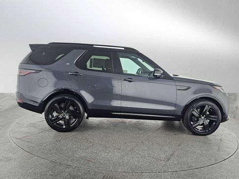 New 2025 Land Rover Discovery Dynamic SE image 6