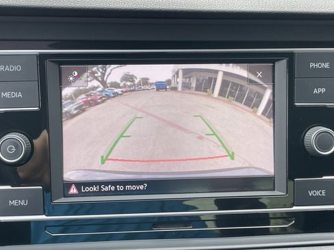 Used 2020 Volkswagen Jetta S image 17