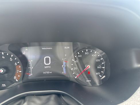 Used 2025 Jeep Compass Latitude image 41