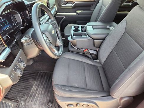 Used 2025 Chevrolet Silverado 1500 LT image 15