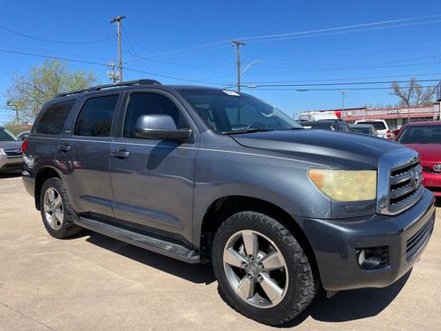 Used 2008 Toyota Sequoia SR5 AWD/4WD image 3