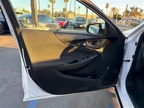 Used 2022 Chevrolet Malibu LT image 13