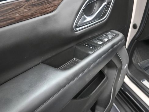 Used 2022 Chevrolet Tahoe LT w/ Luxury Package RWD image 10